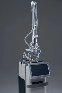 Фракционный CO2 лазер c гинекологическим модулем AMI BIOXEL