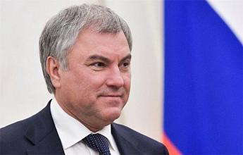 Вячеслав Володин призвал не ломать образ медика в белом халате